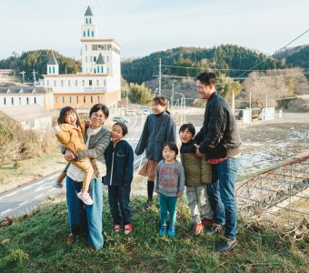 奥出雲町でしか経験できない仕事に出会った。 Iターンしてみたら、家族で過ごす幸せな時間が増えた。